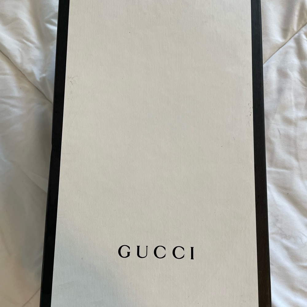 Gucci Men’s Ace Leather Low-Top Sneakers - Picture 4 of 6
